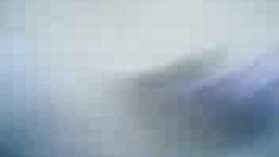 పోర్న్‌స్టార్ కేన్ ఒక కౌగర్ల్ నేలను గీటింగ్ చేస్తుంది